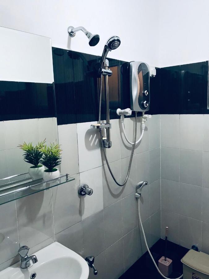 Seabreeze Apartment Гале Екстериор снимка